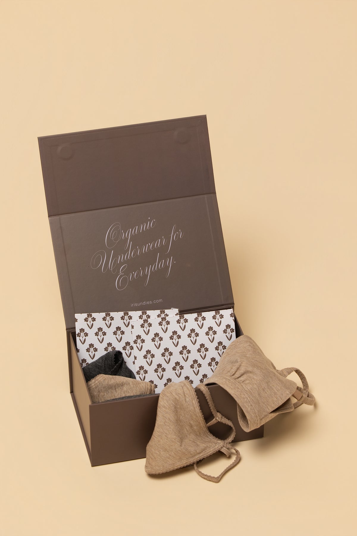 Small Embossed Espresso Box