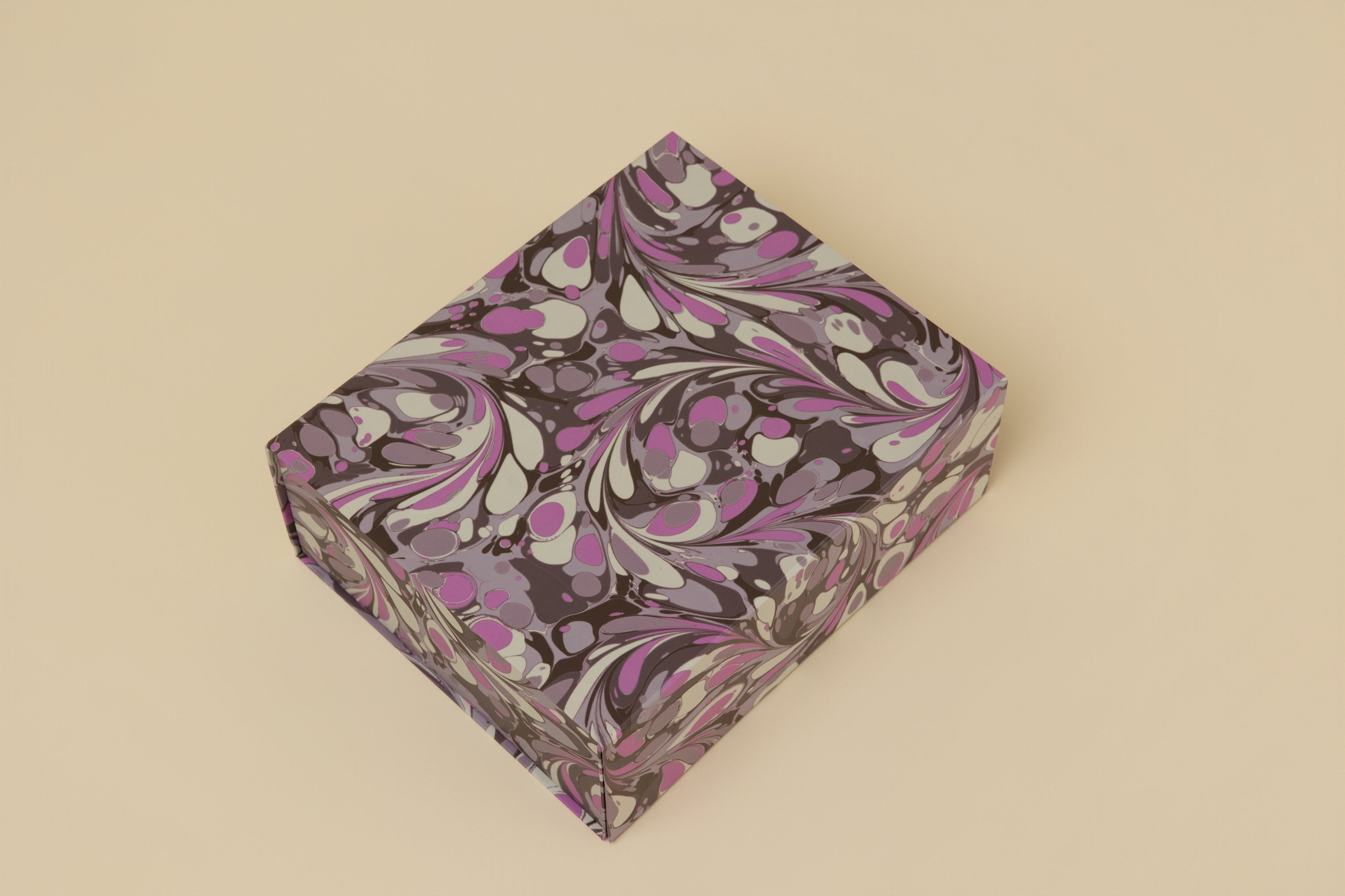 Medium Iris Marble Box